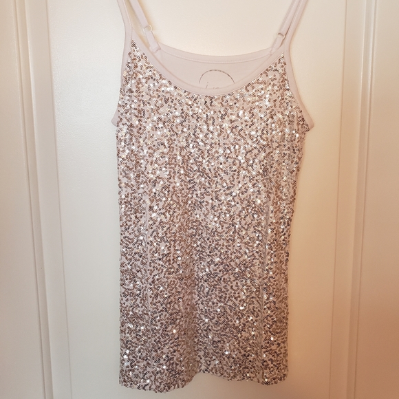 Top - Picture 1 of 1